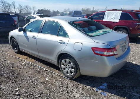 2011 Toyota Camry Le z USA, uszkodzony, nr VIN 4T1BF3EK6BU697376